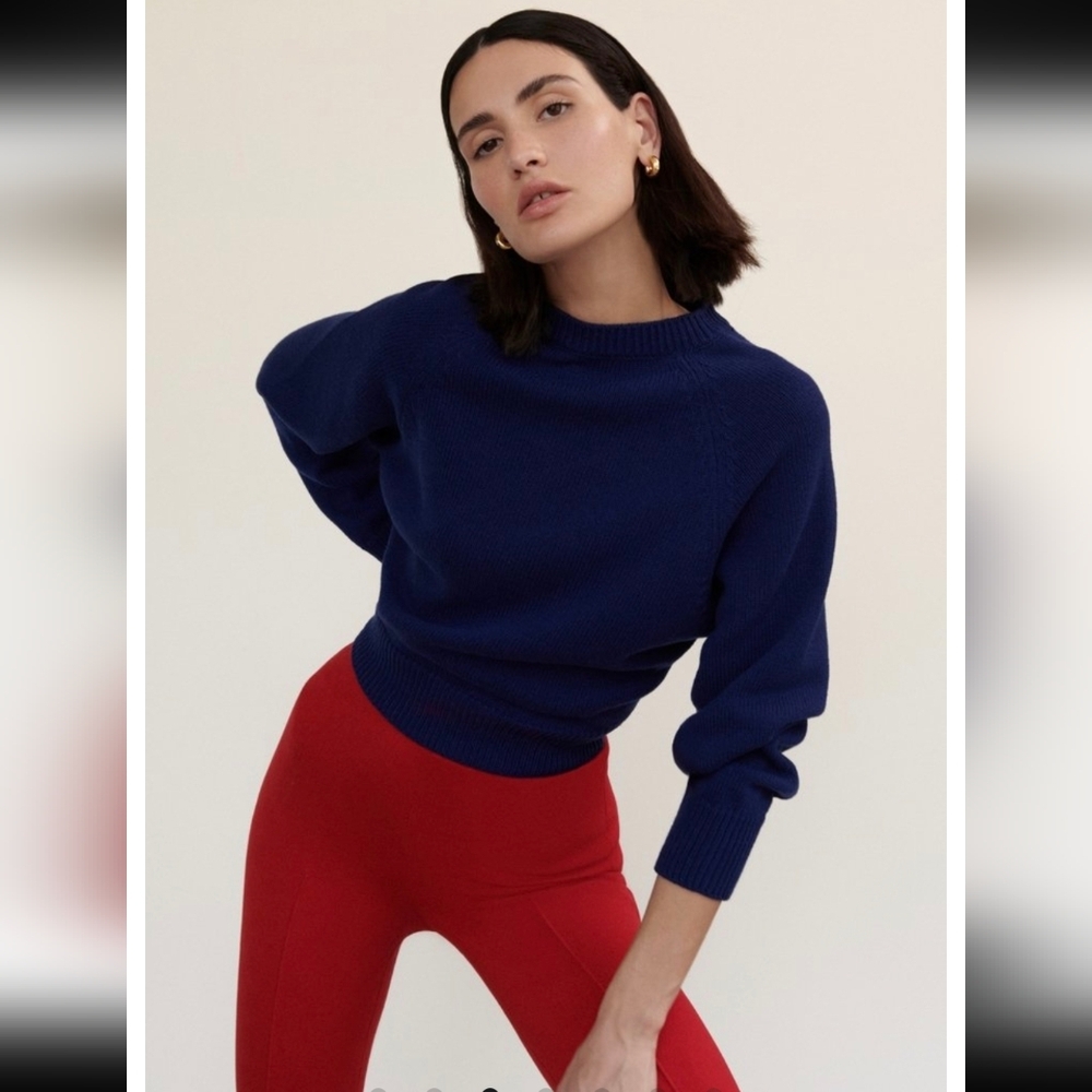Women’s Red Cropped Stretch Pants - Picture 5 of 16